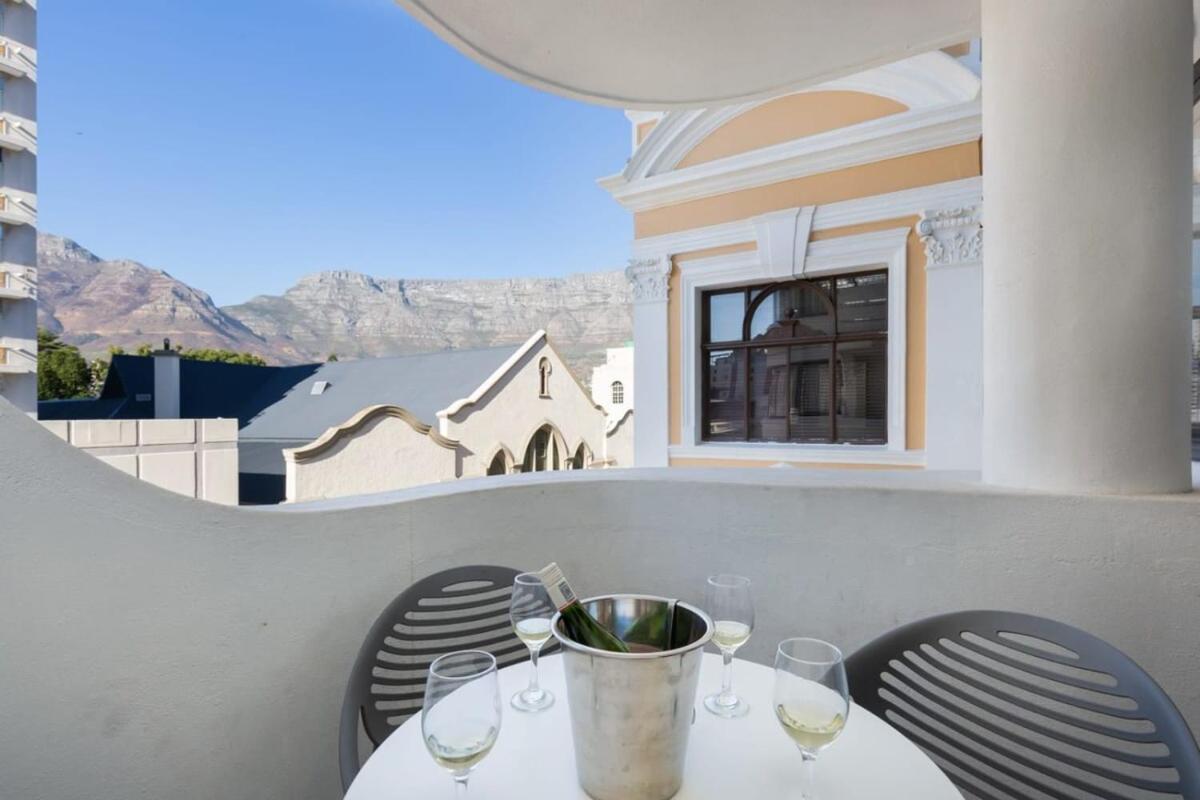 Appartement Luxurious With Stunning View à Le Cap Extérieur photo