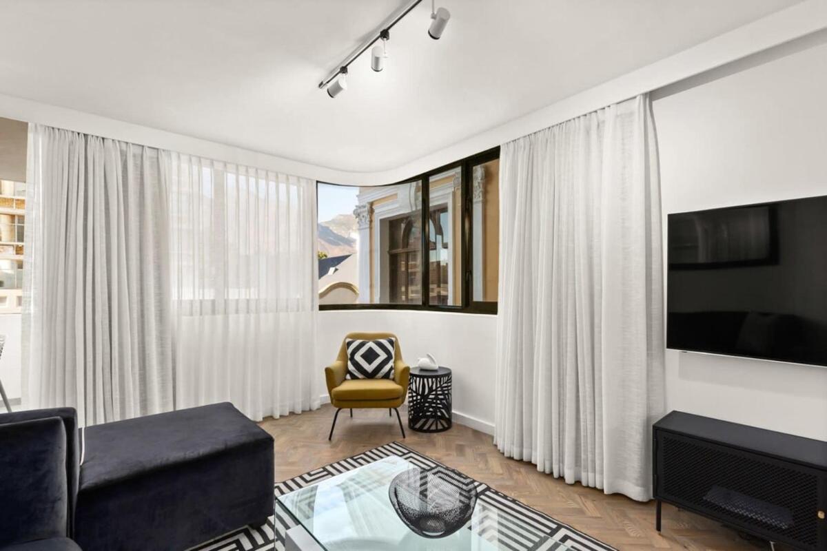 Appartement Luxurious With Stunning View à Le Cap Extérieur photo