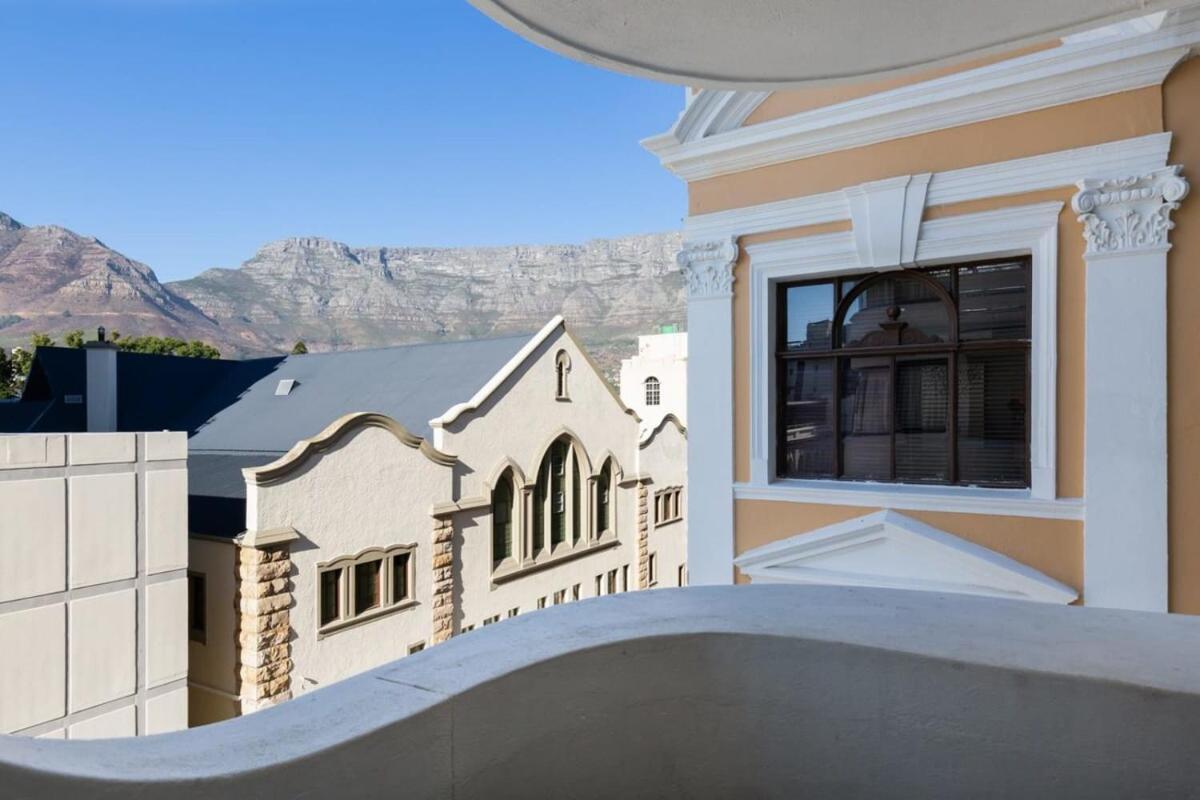 Appartement Luxurious With Stunning View à Le Cap Extérieur photo