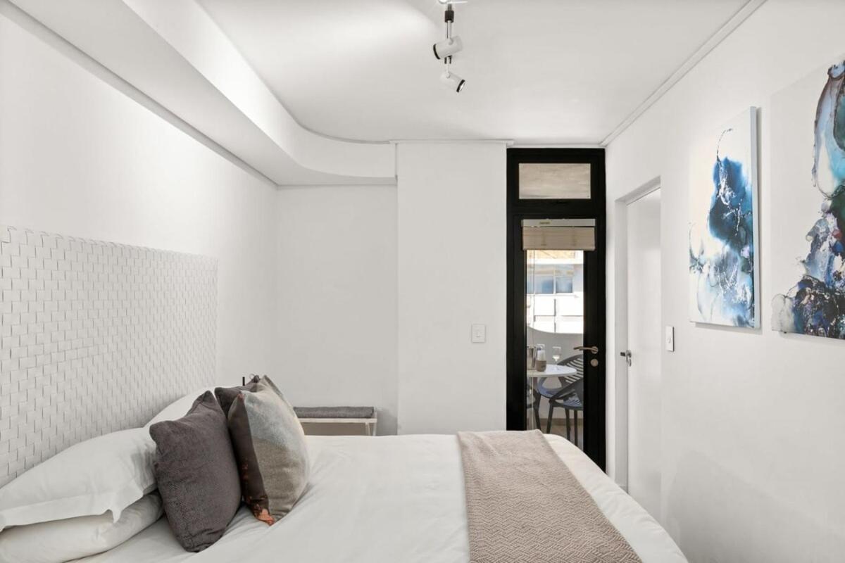Appartement Luxurious With Stunning View à Le Cap Extérieur photo