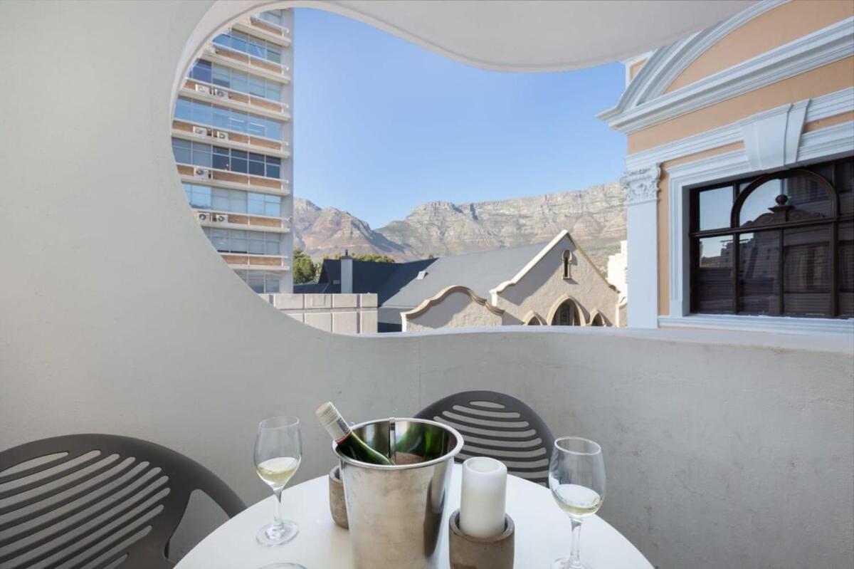 Appartement Luxurious With Stunning View à Le Cap Extérieur photo